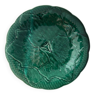 Dish in slipware with vine leaves