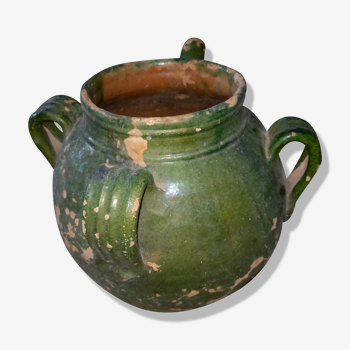 Old glazed pottery for walnut oil of Auvergne origin
