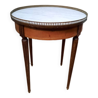 Side table called “bouillotte”