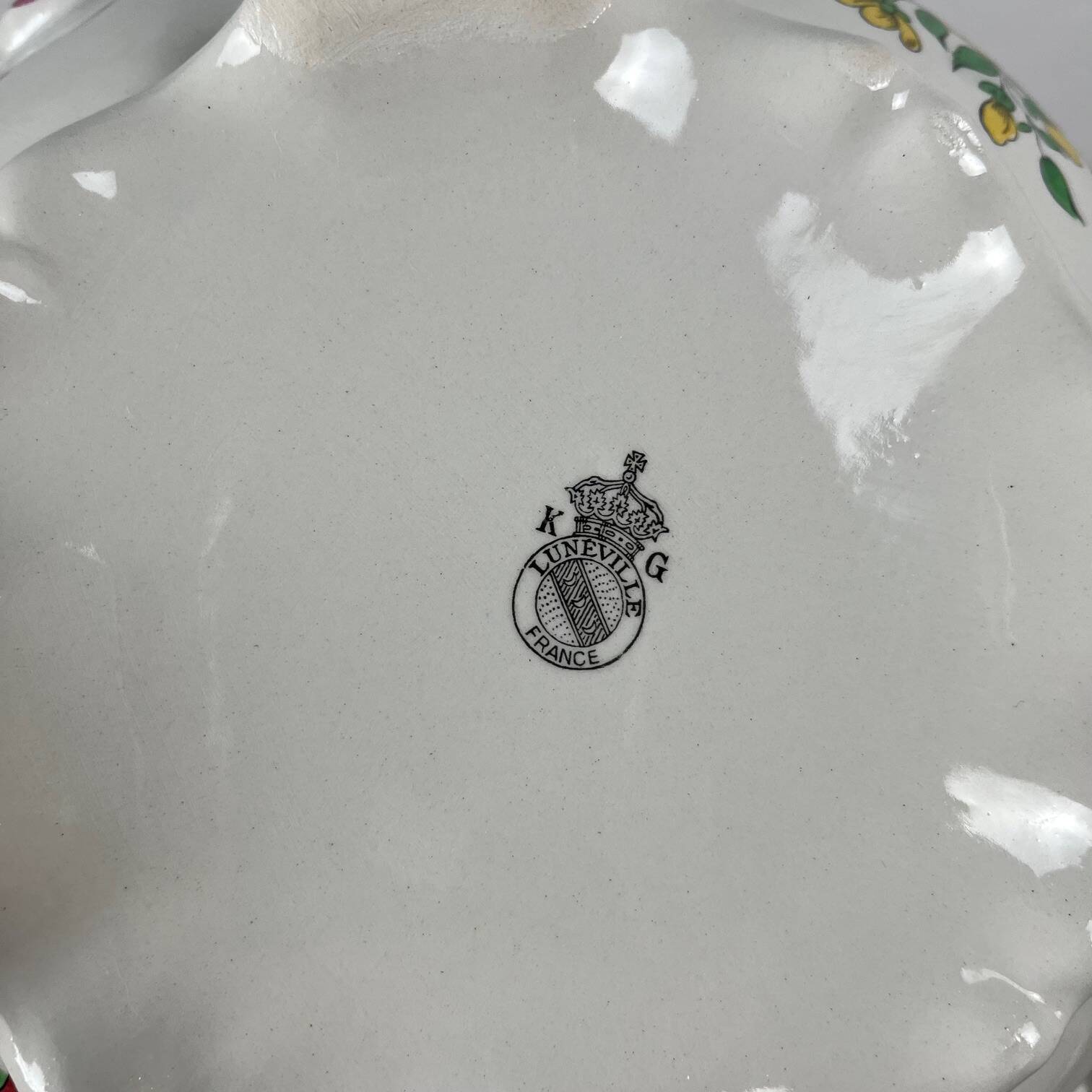Serving dish/soup tureen with handle KG Lunéville, 1950, Réverbère model