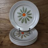 Set of 6 vintage flat plates with hand-painted flower pattern