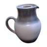 Stoneware pot.