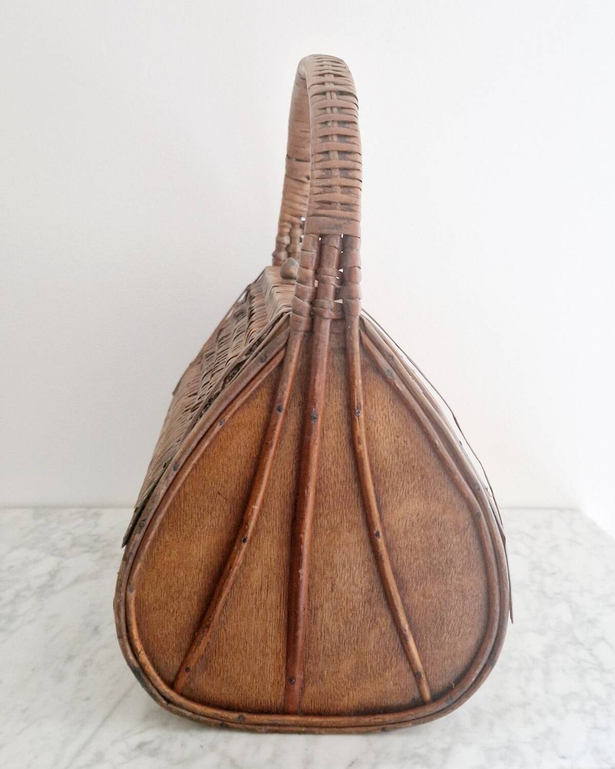 1960s wicker basket handbag