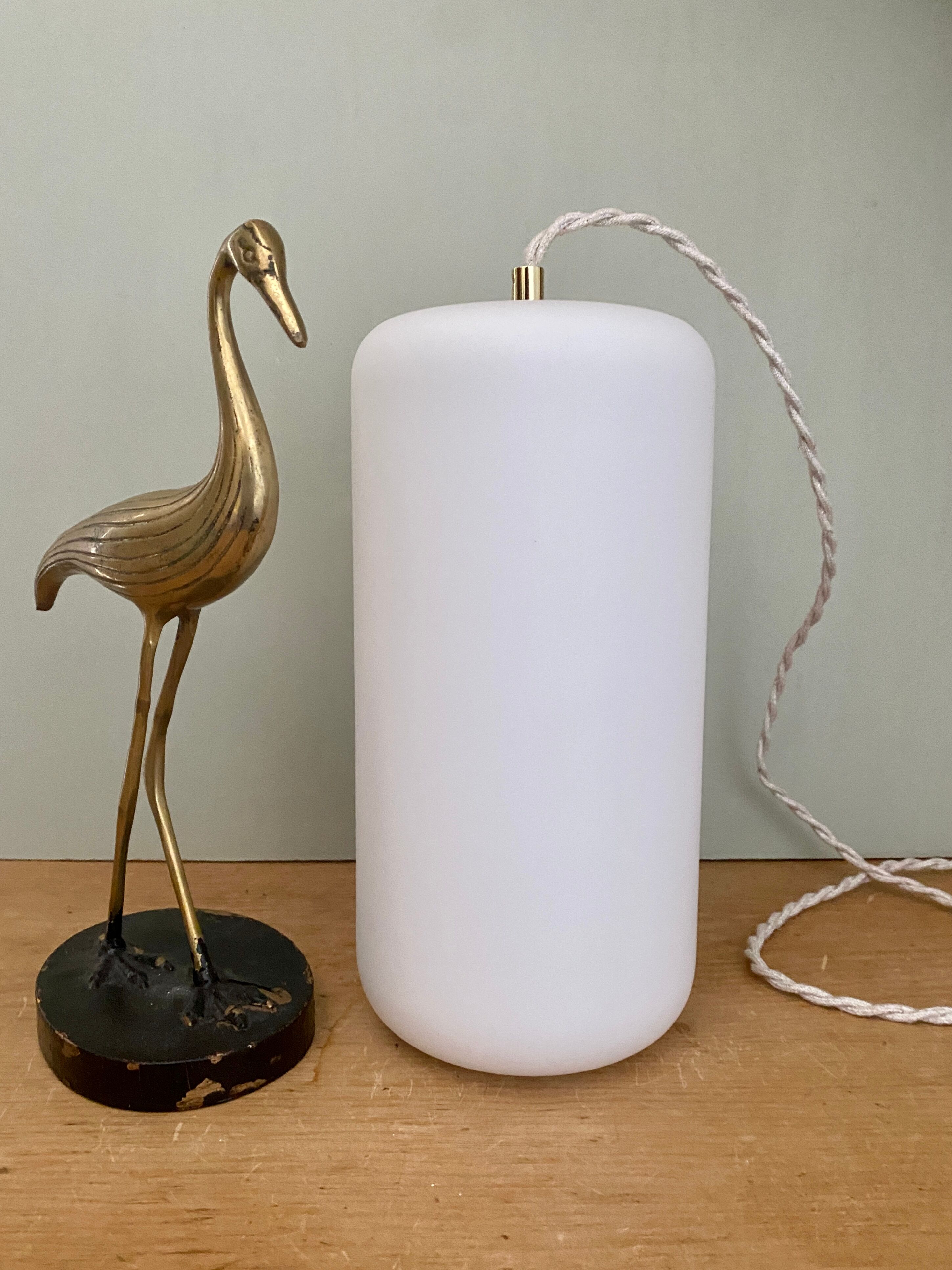 Vintage globe walker in matt opaline