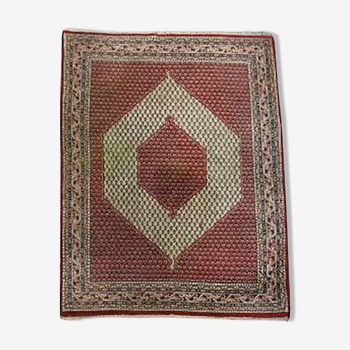 Hand-knotted rug 167 x 145 cm