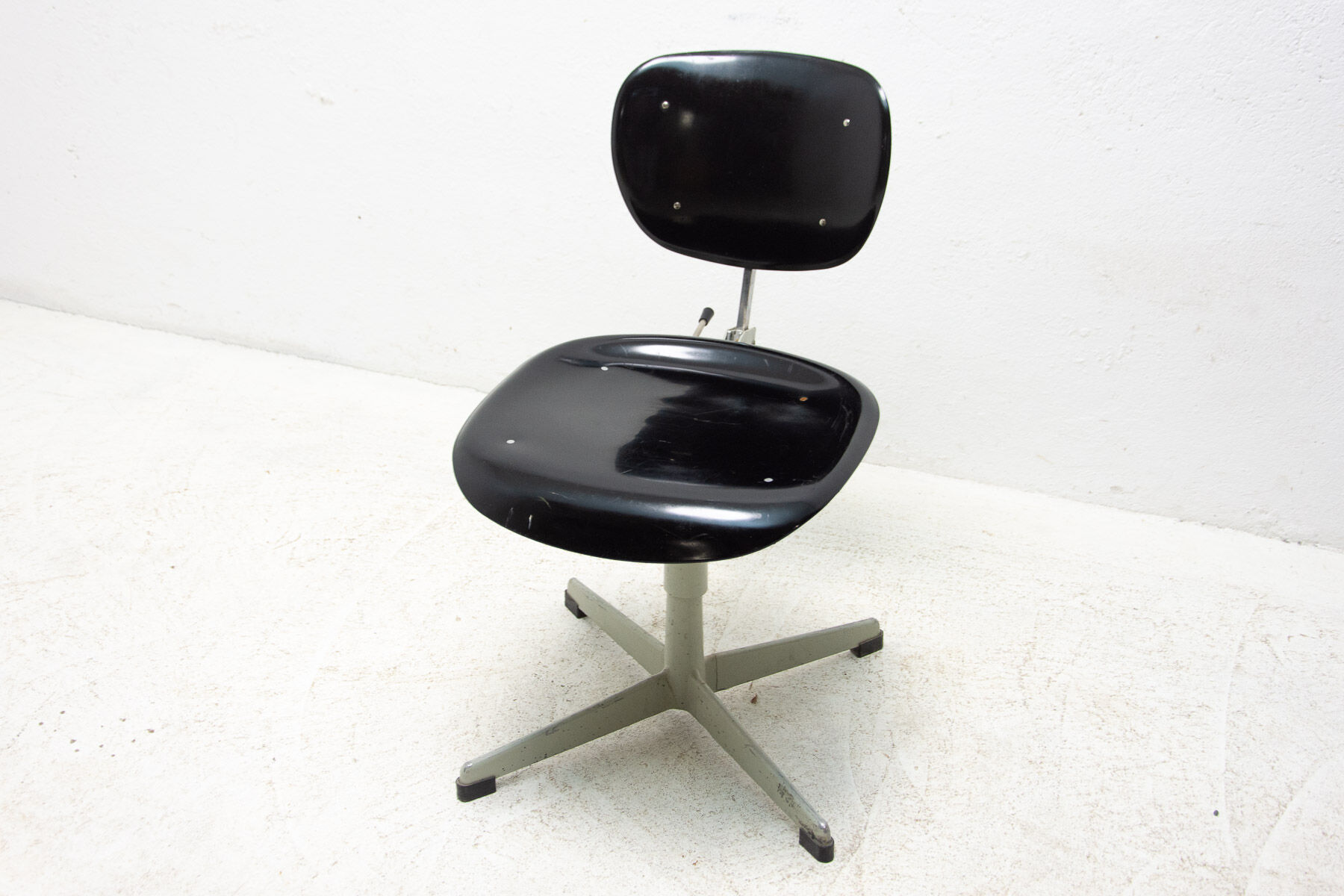 Vintage Industrial swivel work desk chair by Kovona, 1950´s