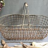 Fishing basket on foot