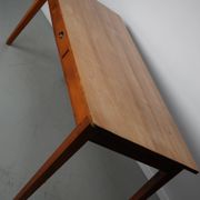 Table à manger rustique française vintage en cerisier du XXe siècle