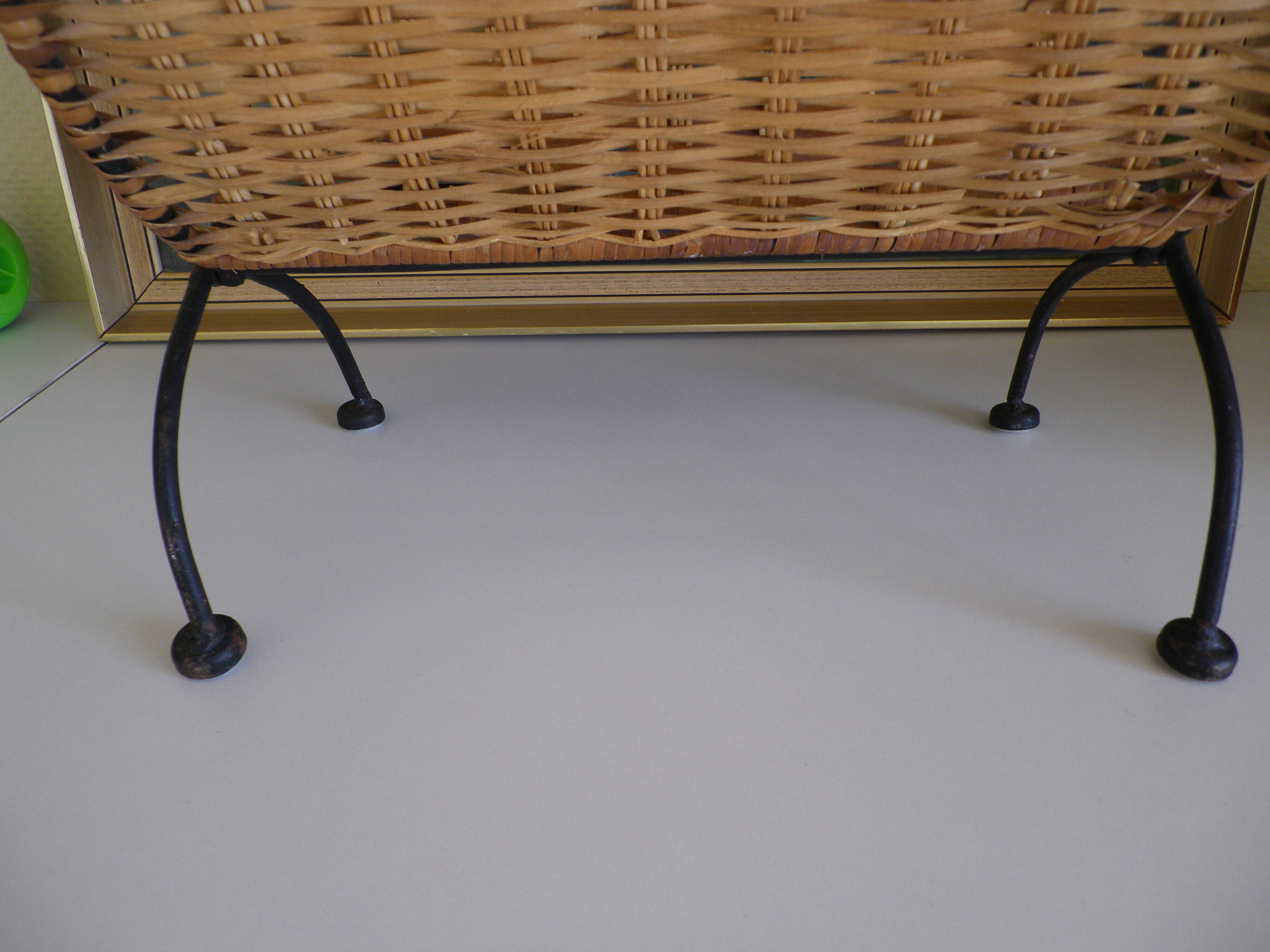 Wrought iron and wicker magazine door - Year 1970