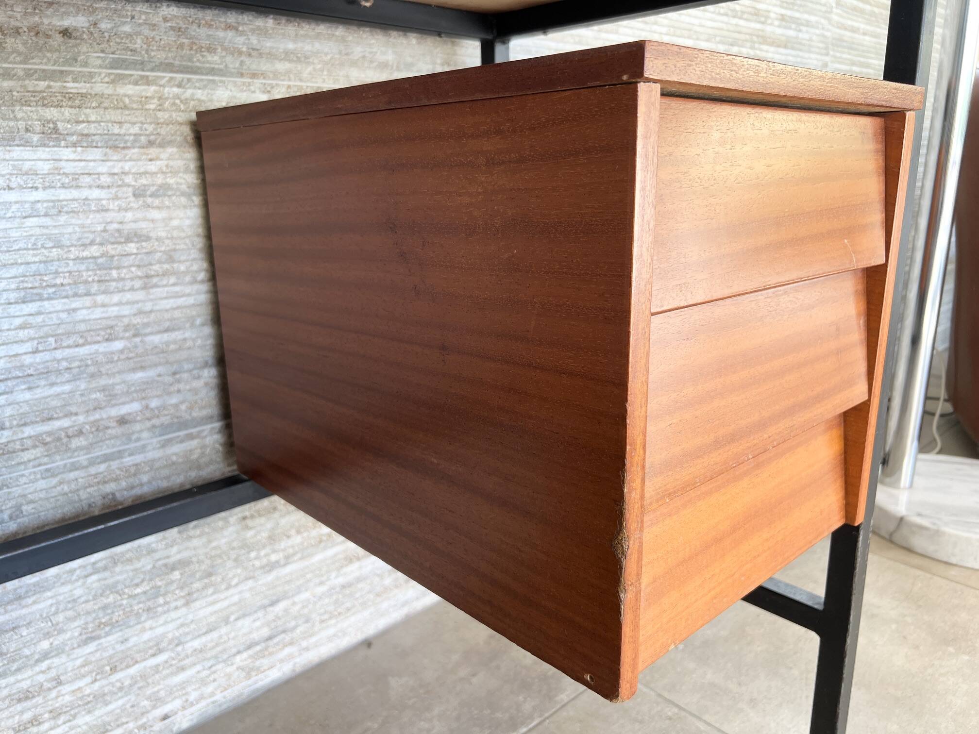 1960s modernist desk in wood and black metal, model CM172 by Paulin for Thonet.