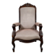 Fauteuil français en bois sculpté