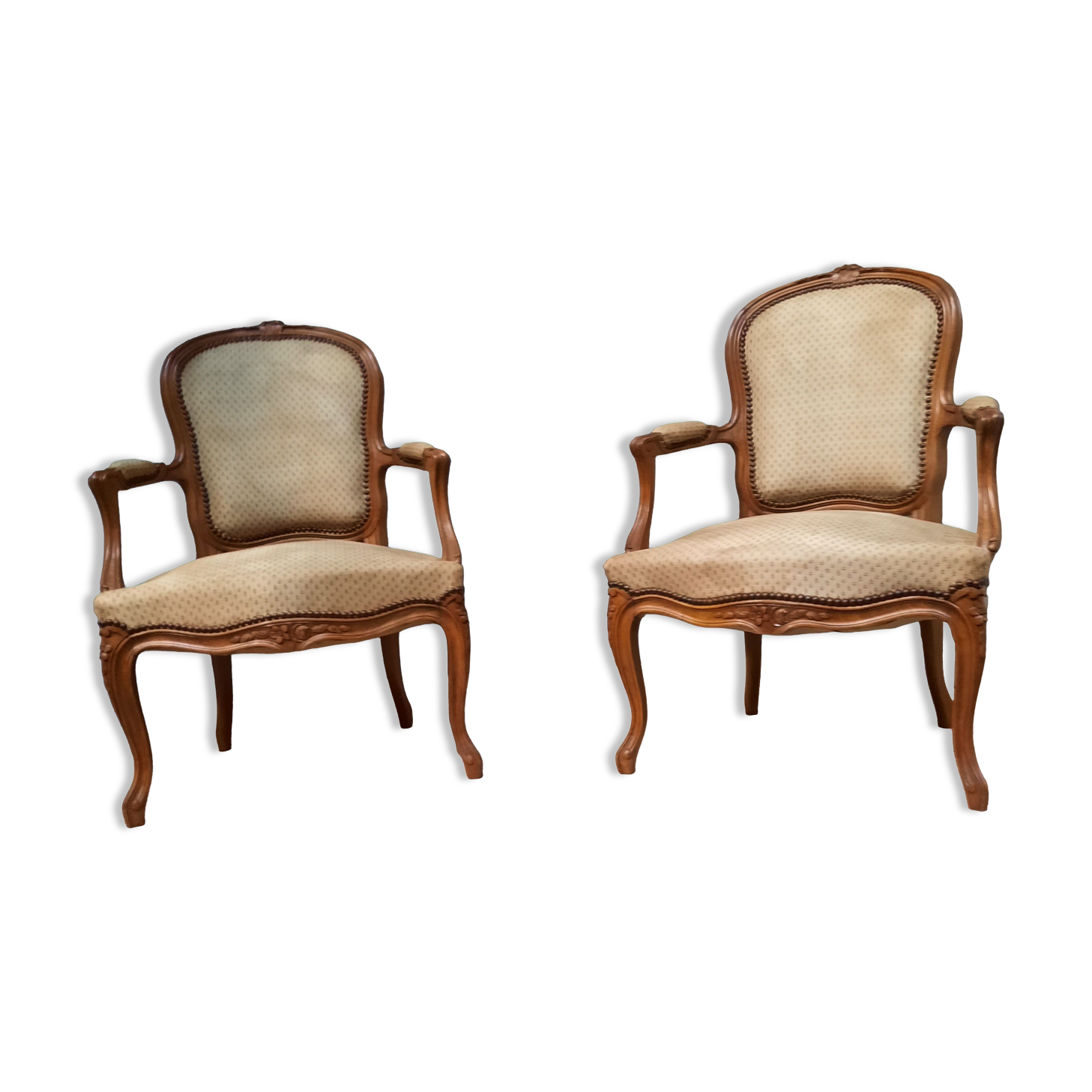 Paire de fauteuils de style Louis XV