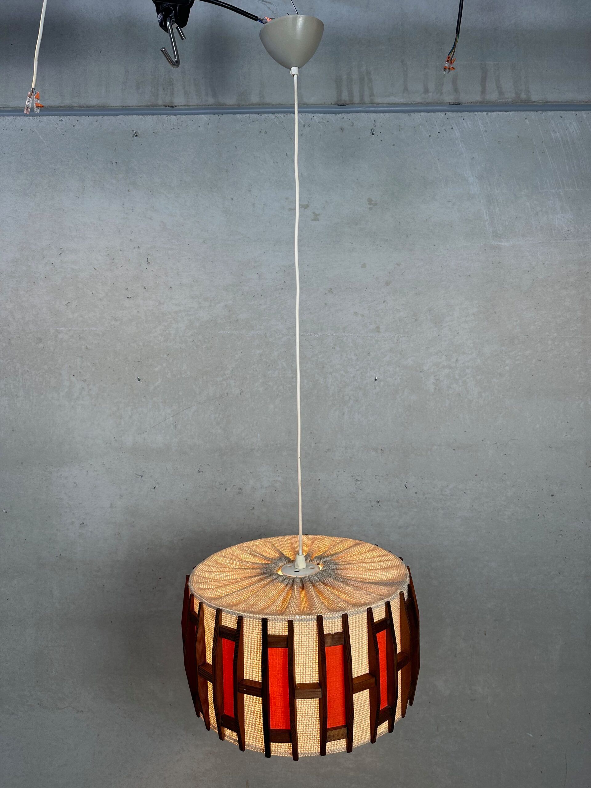 Vintage pendant lamp – jute and teak – Massive
