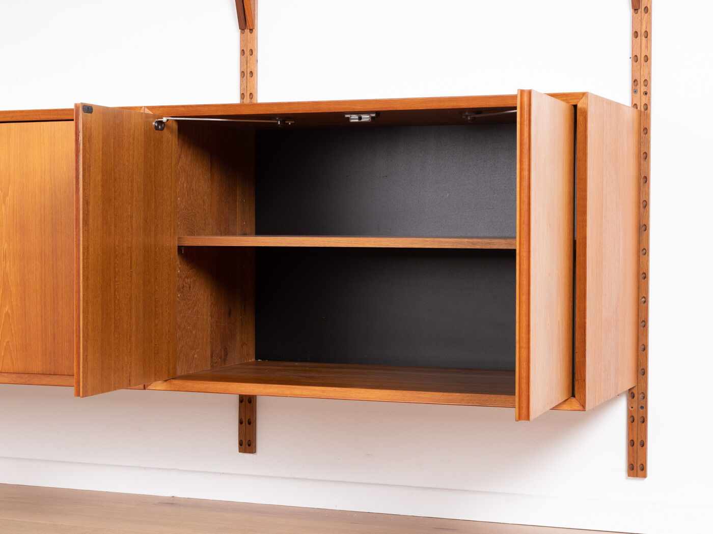 1960s Shelving system, Poul Cadovius