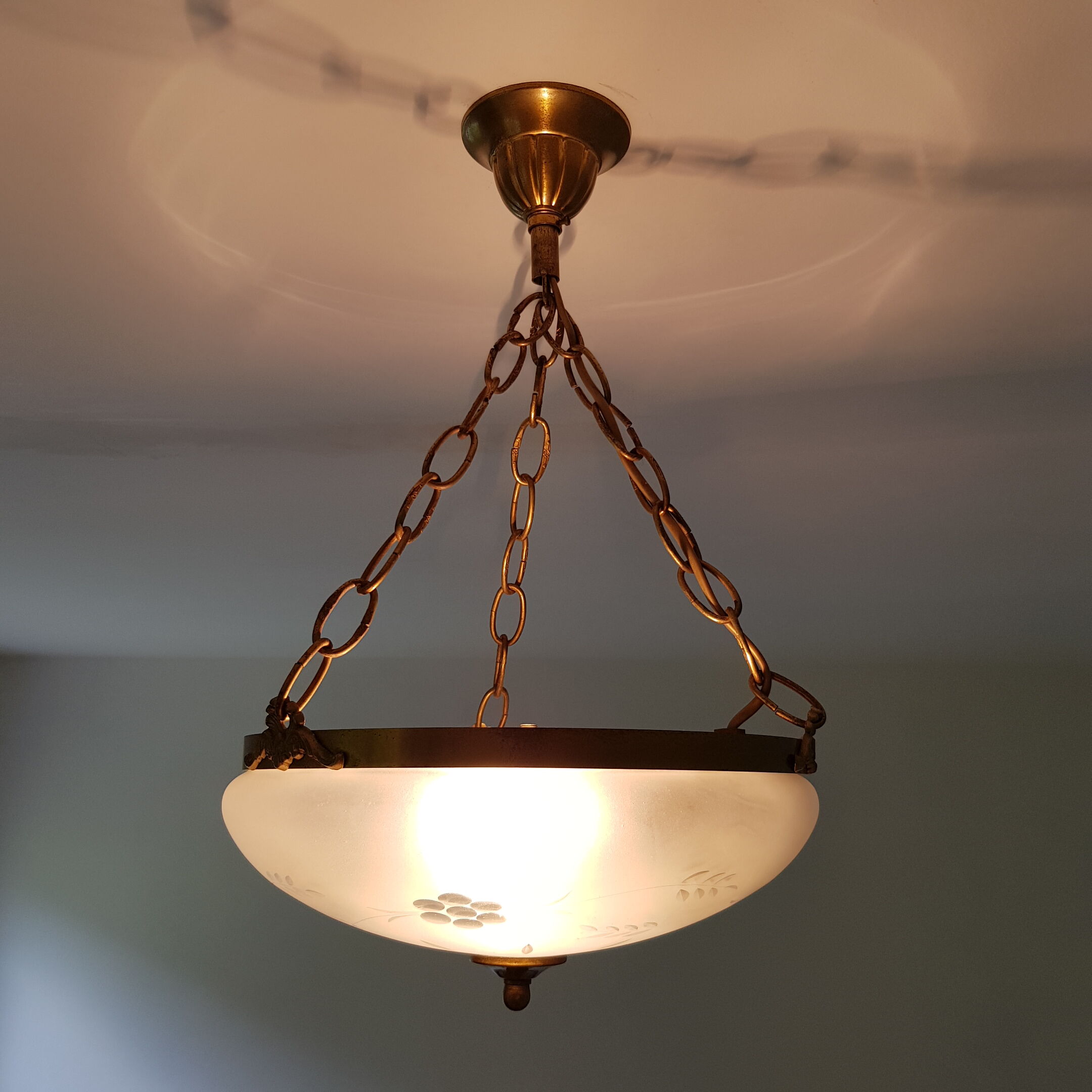 Gilt bronze pendant glass globe cised Napoleon style 3