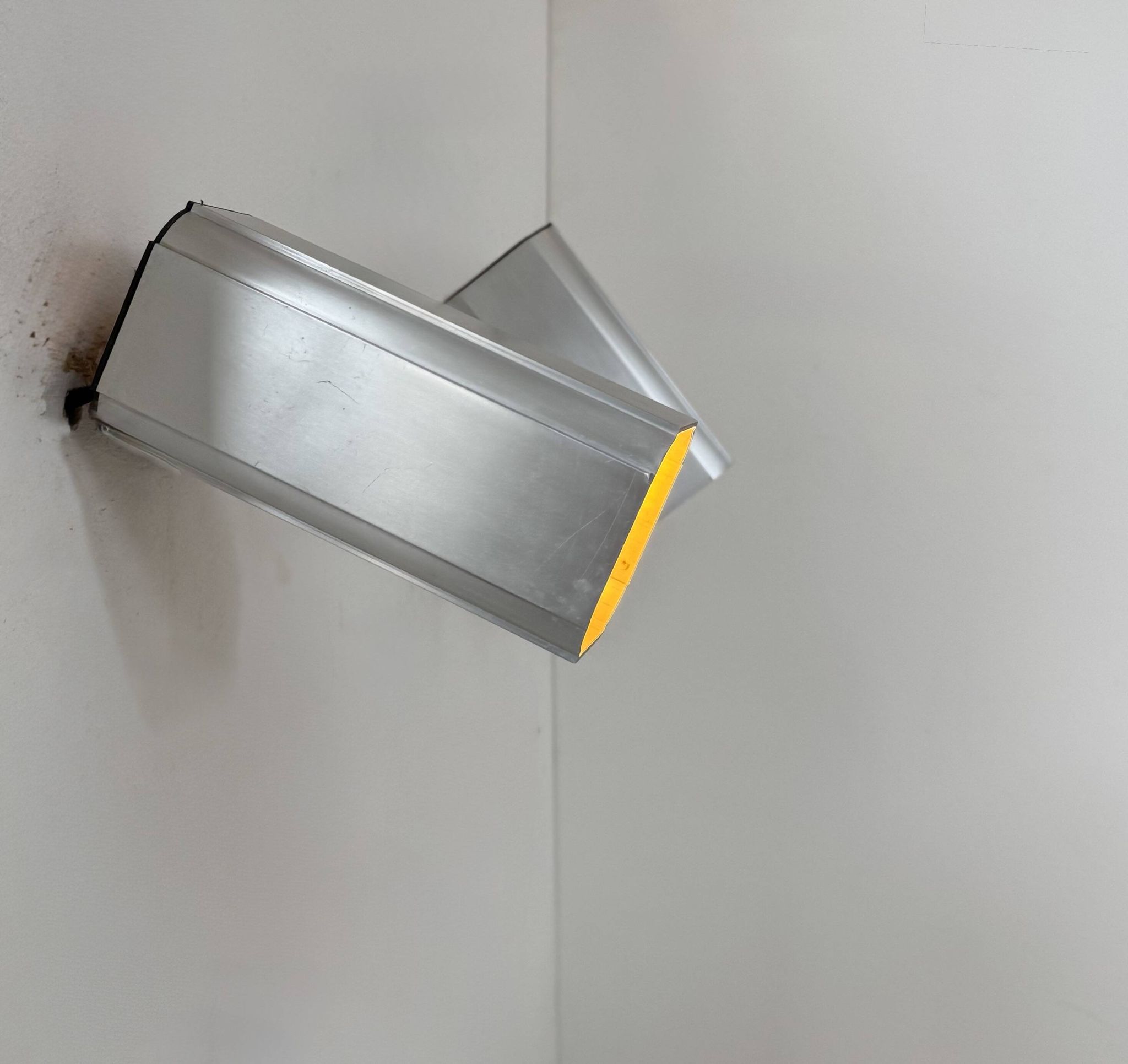 Pair of adjustable vintage wall lights, anodised aluminium, France, 1980.