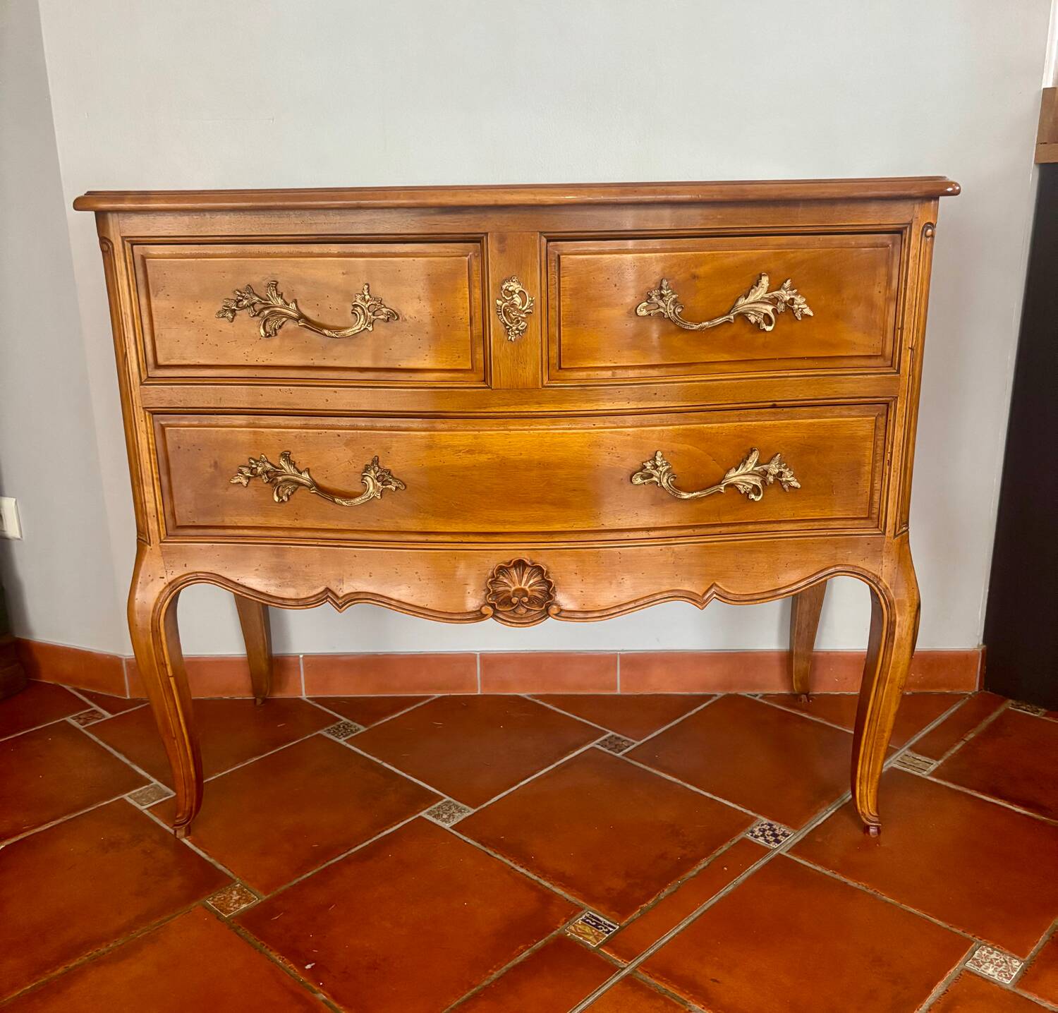 Commode style Louis XV en chêne massive