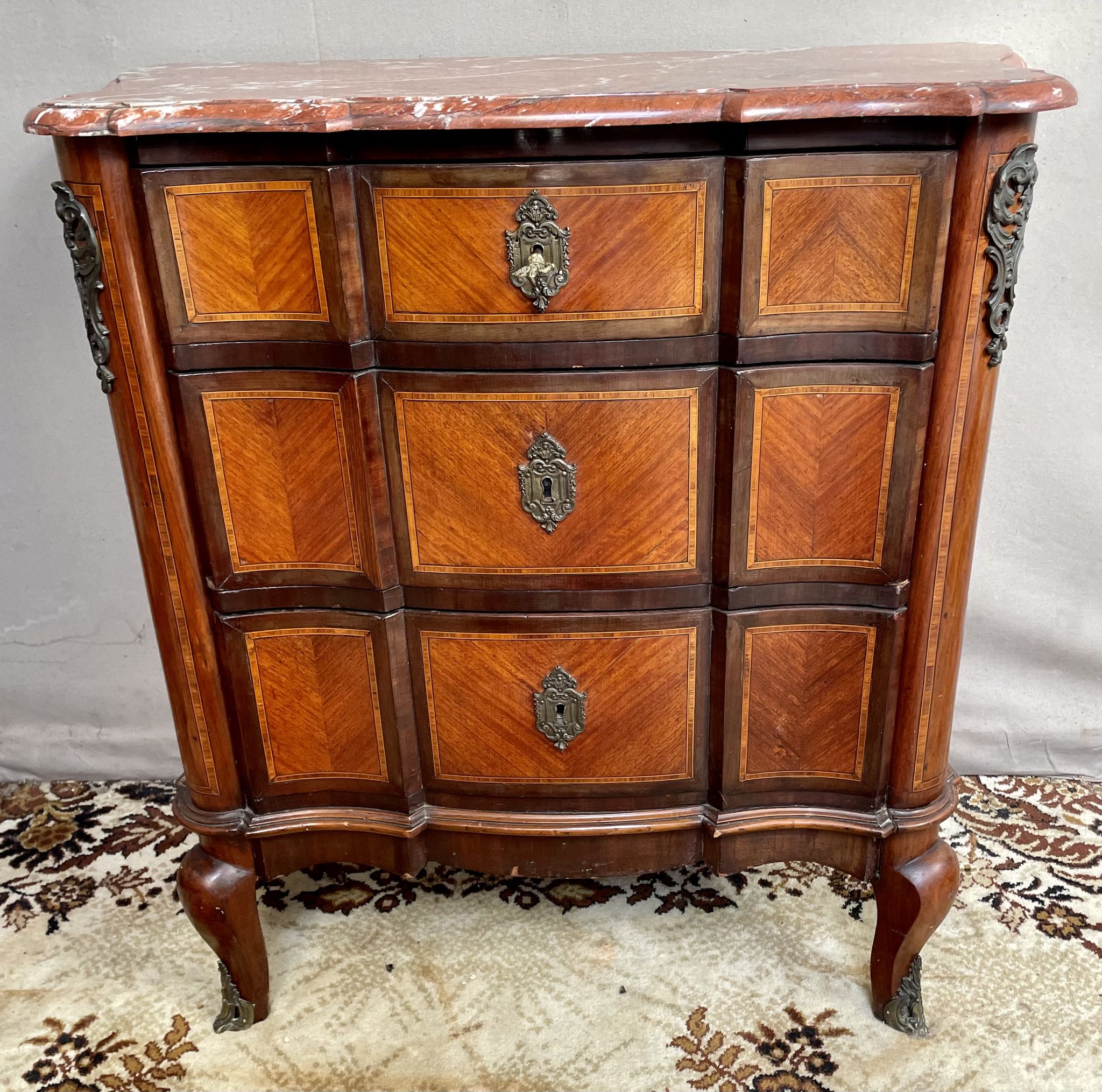 Commode , arbalète de époque 19e