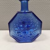 Blue glass vase from Riihimäen Lasi Finland, by Nanny Still.