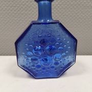 Blue glass vase from Riihimäen Lasi Finland, by Nanny Still.
