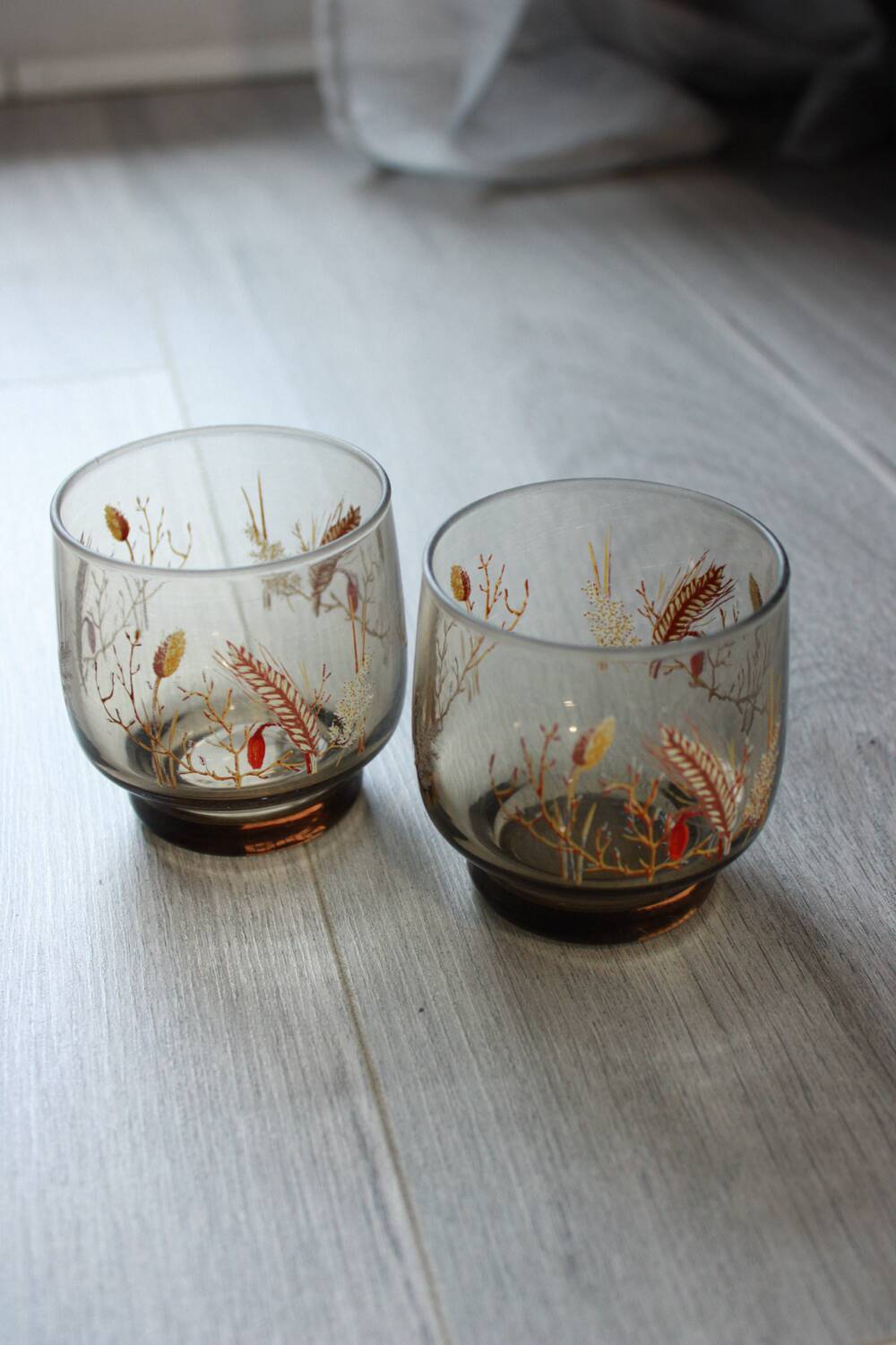 Set of 2 vintage smoked glasses - Luminarc Tivoli wheat ear pattern - year