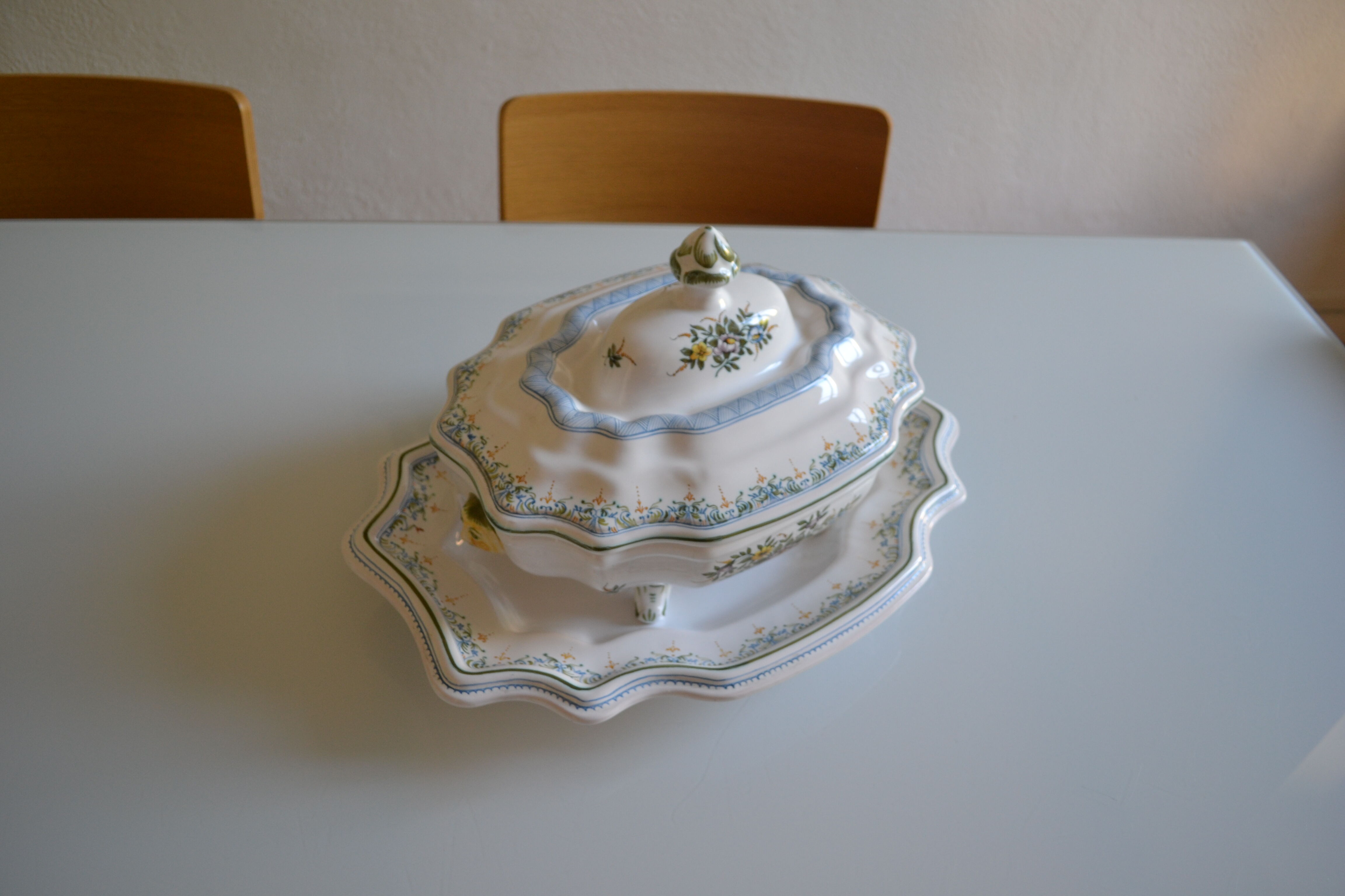 Tureen or vegetable dish in earthenware by Lallier in Moustiers