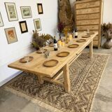 Solid oak farmhouse table with 2 central extensions