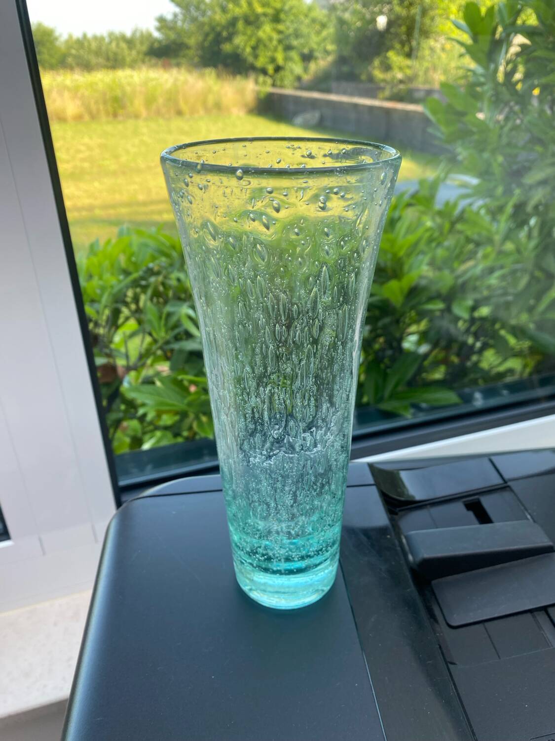 Vase signé de la verrerie de Biot couleur Vert d’Eau