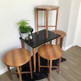 Table basse et ses tabourets