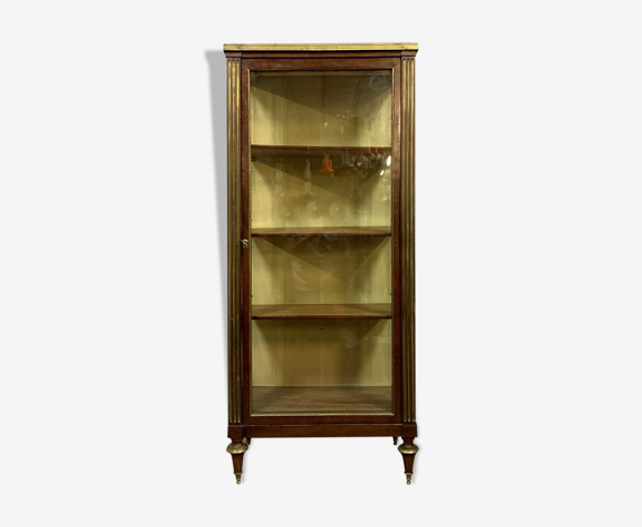 Vitrine Louis XVI Parisienne en acajou et bronzes dorés vers 1800