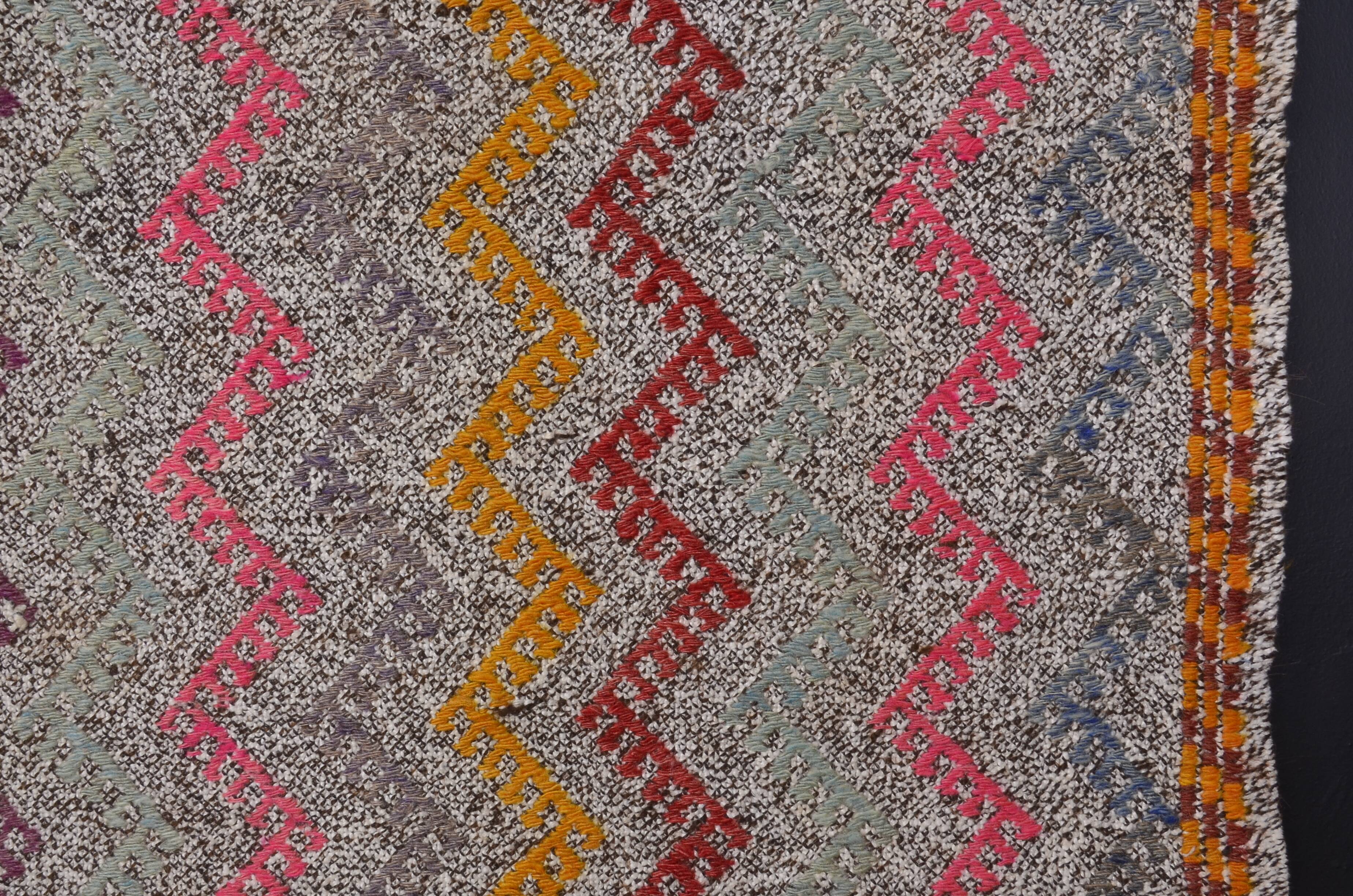 Vintage Handwoven Kilim Rug sku c280