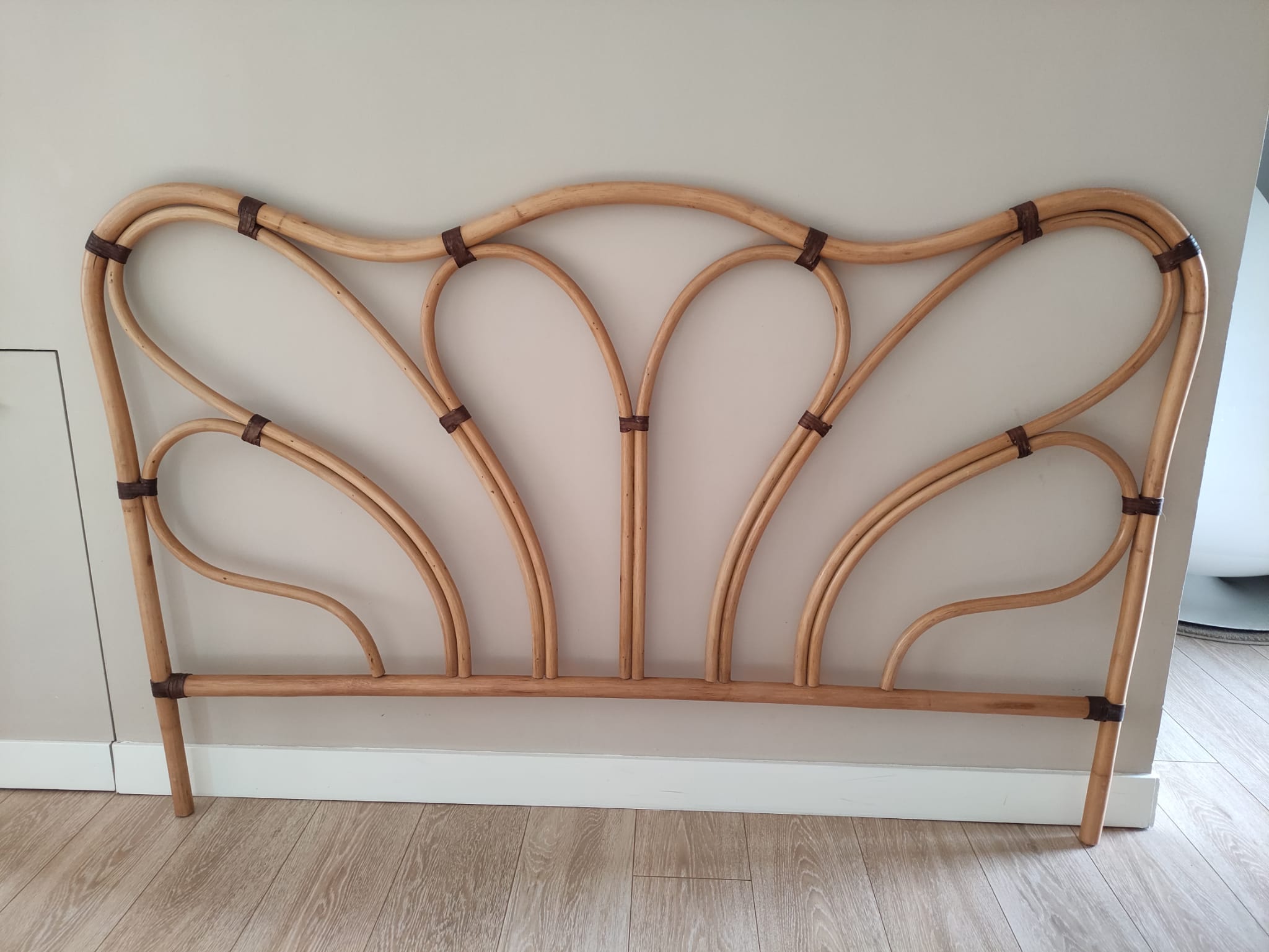 Rattan headboard and vintage leather for bed of 160