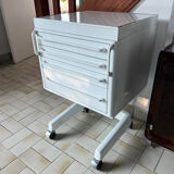 Rotating dentist furniture