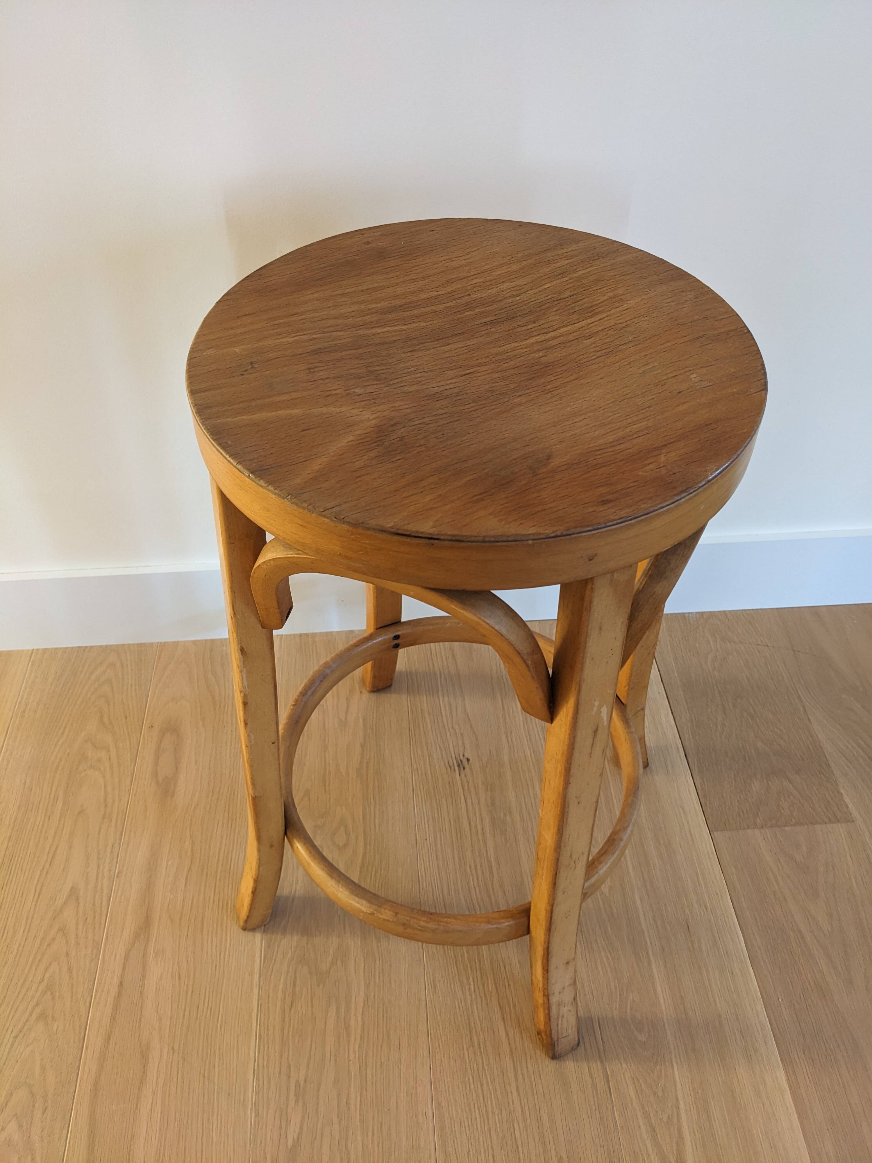 Vintage baumann stool in curved wood - 1960s design