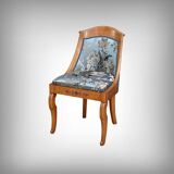 Chaise Gondole en Merisier et Érable moucheté, style Charles X – Milieu XXe