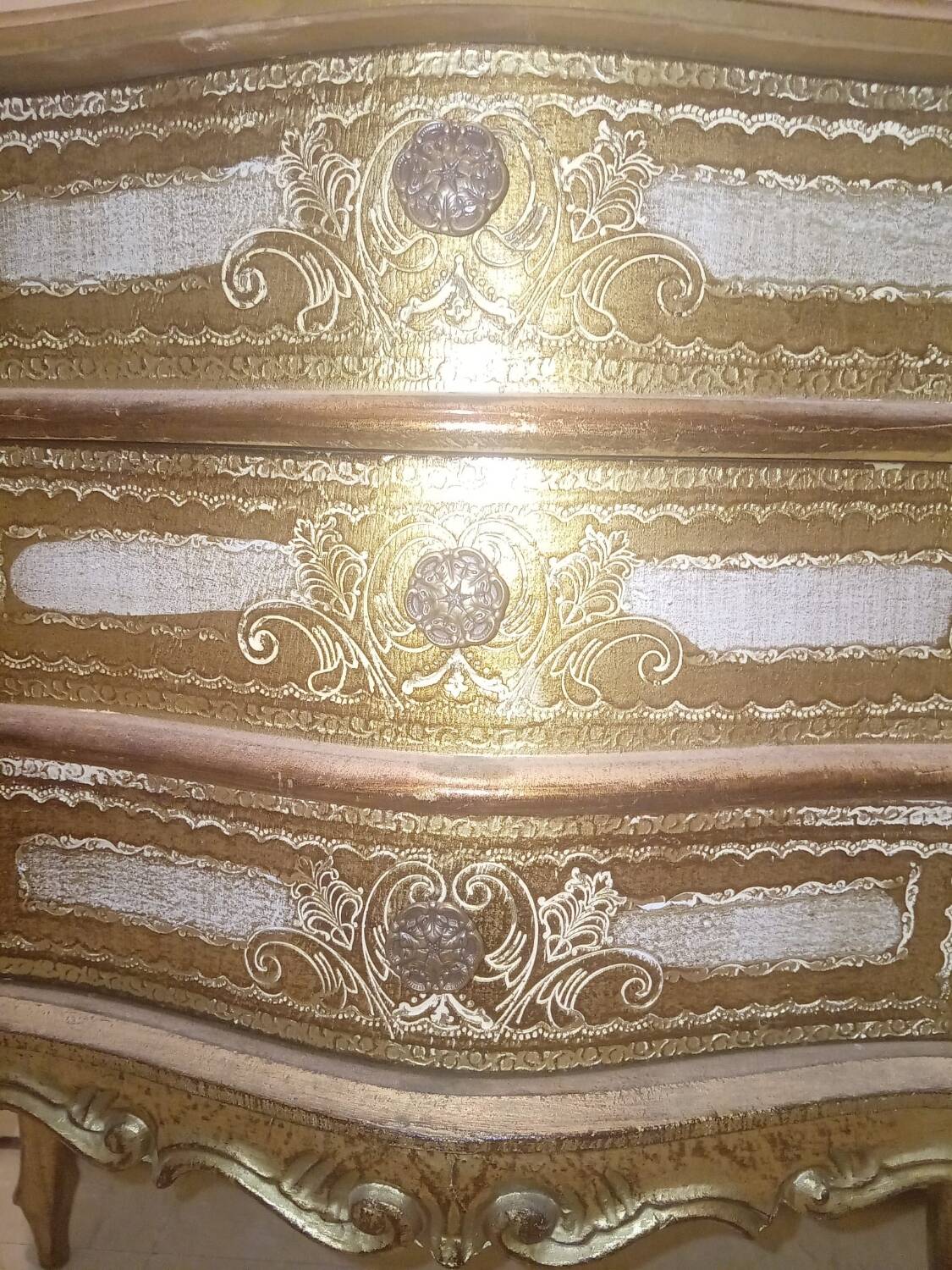 Table chevet 3 tiroirs 1950 -1970 italien bois doré