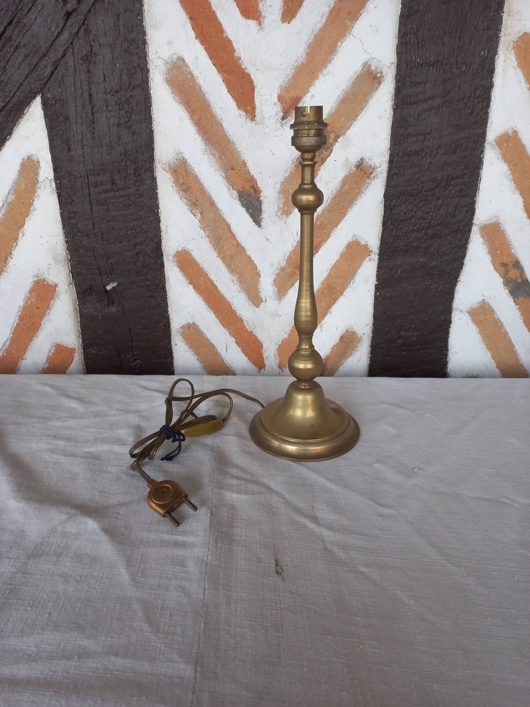 Solid brass lamp base