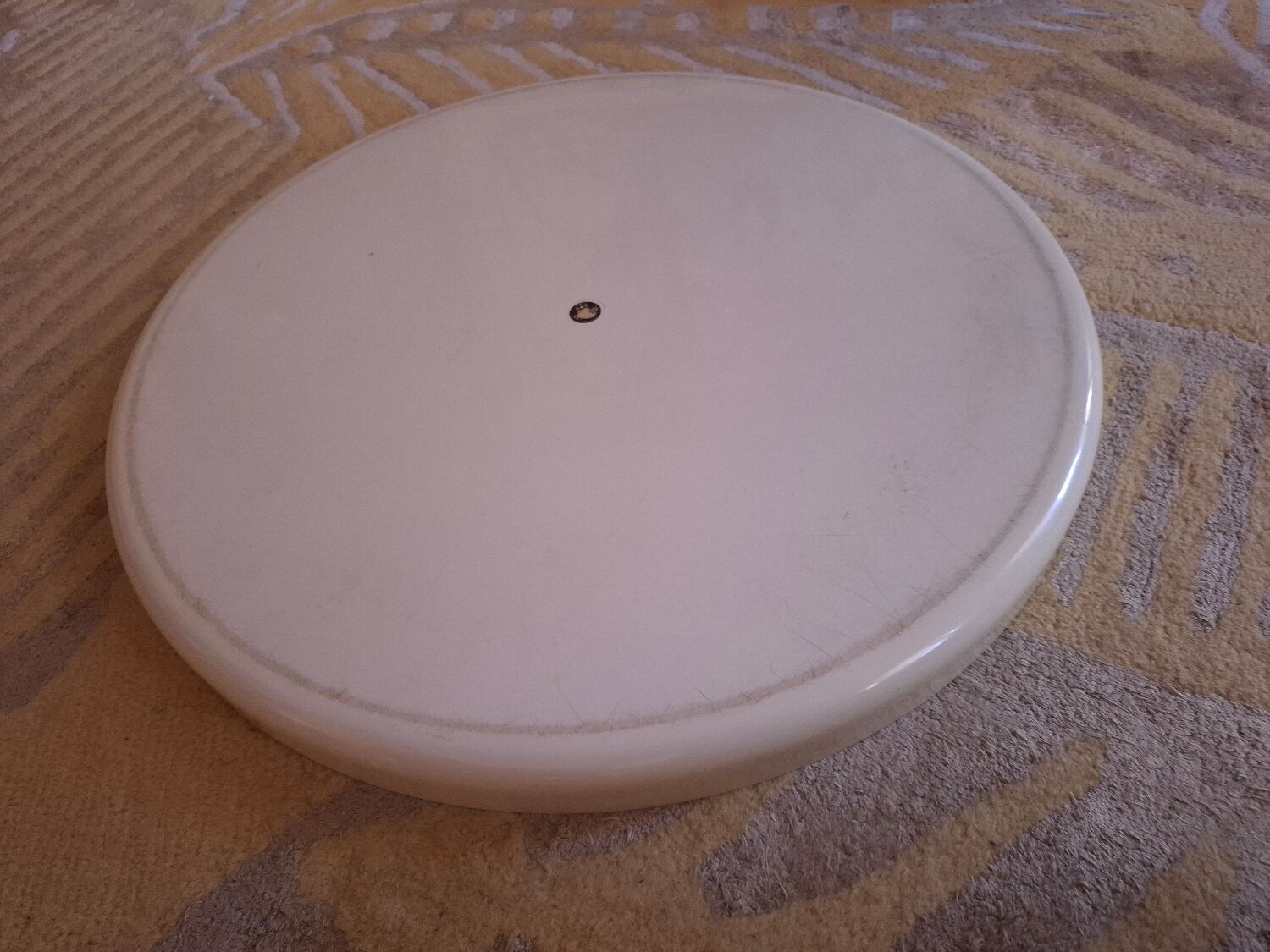 Vintage 70's Guzzini table top (56 cm)