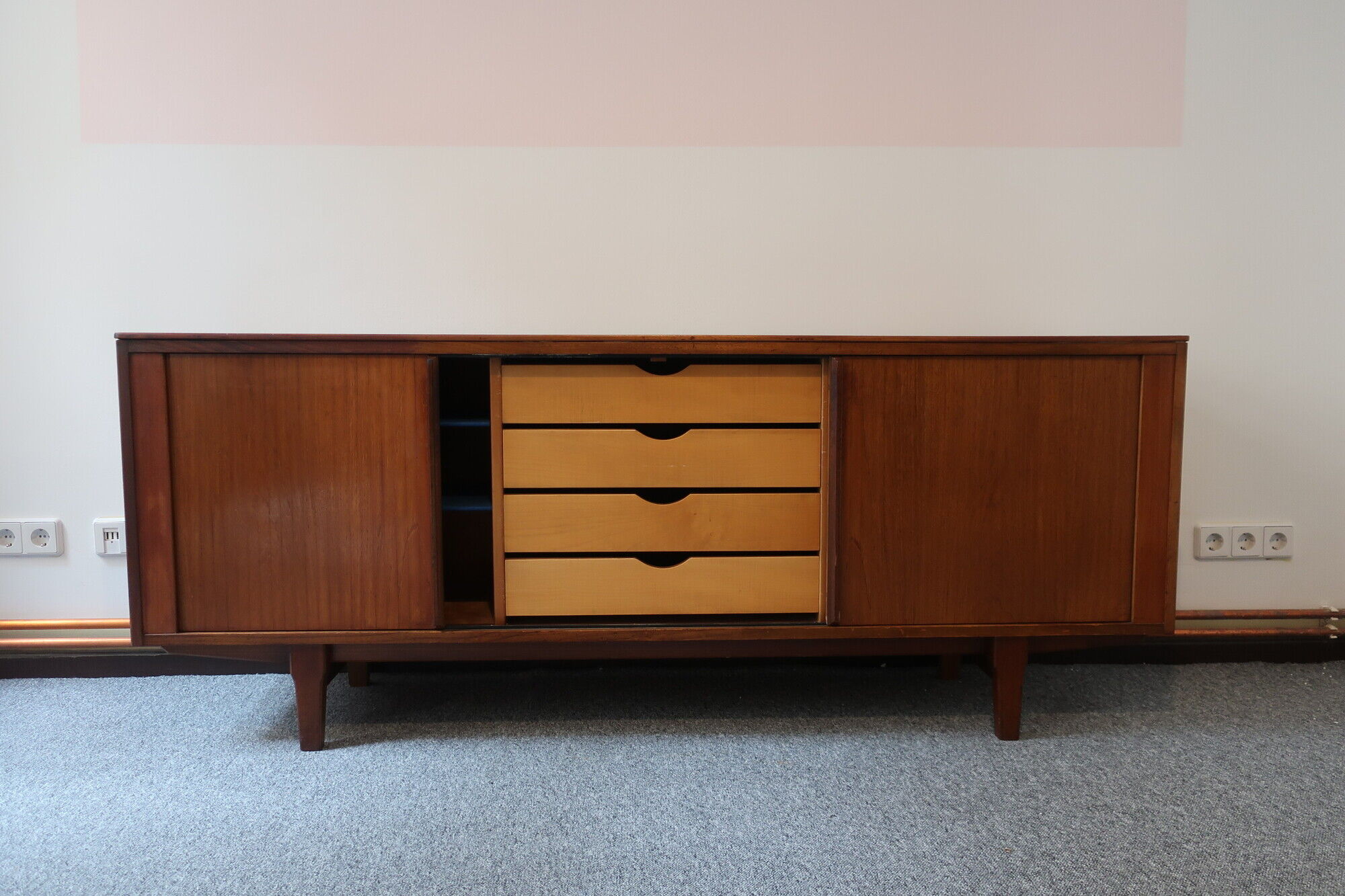 Danish teak sideboard of the 60s with accordion doors