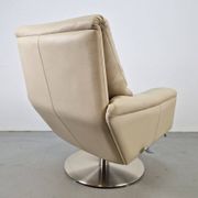 Fauteuil Cece pivotant en cuir de Leolux