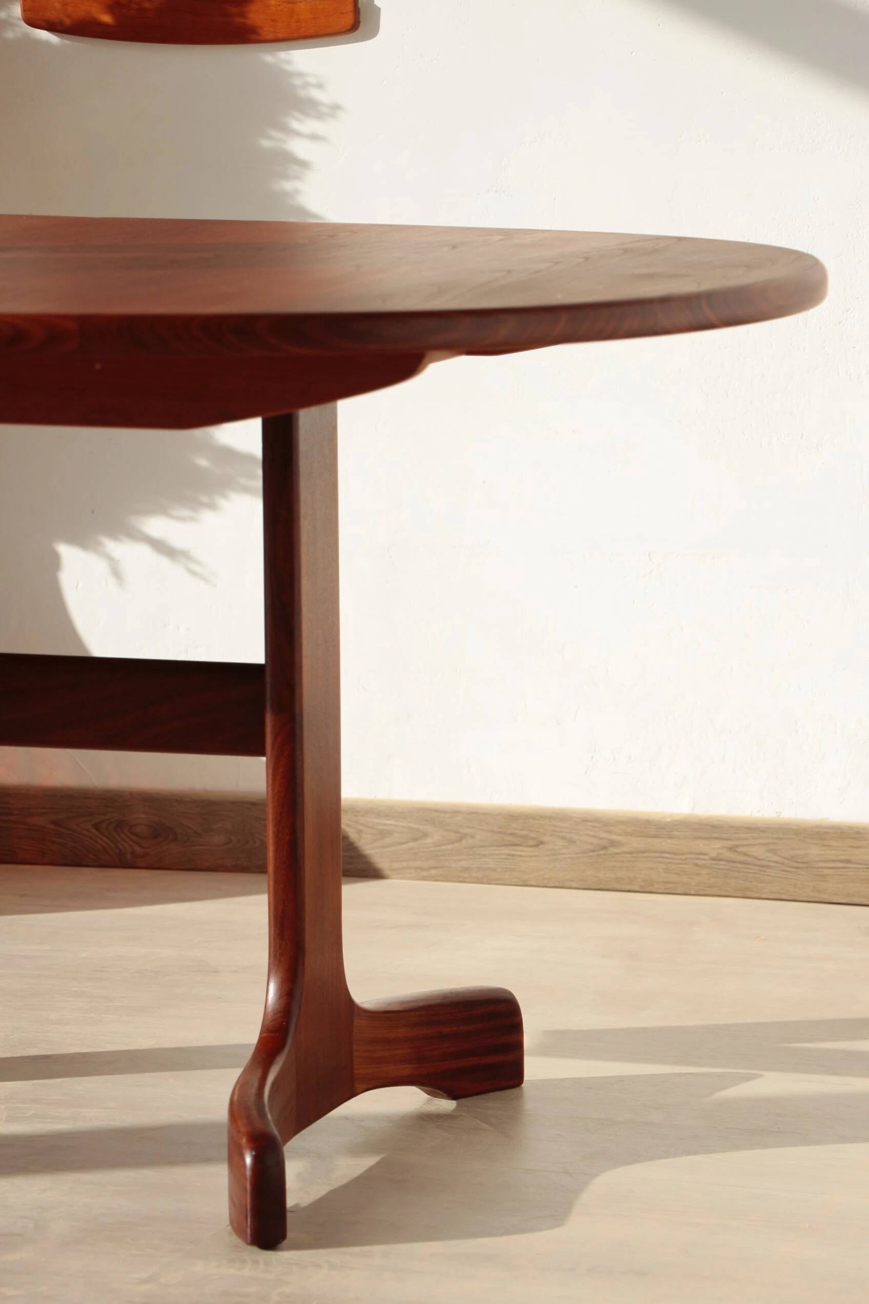 Oval dining table – 6 to 8 people – G Plan