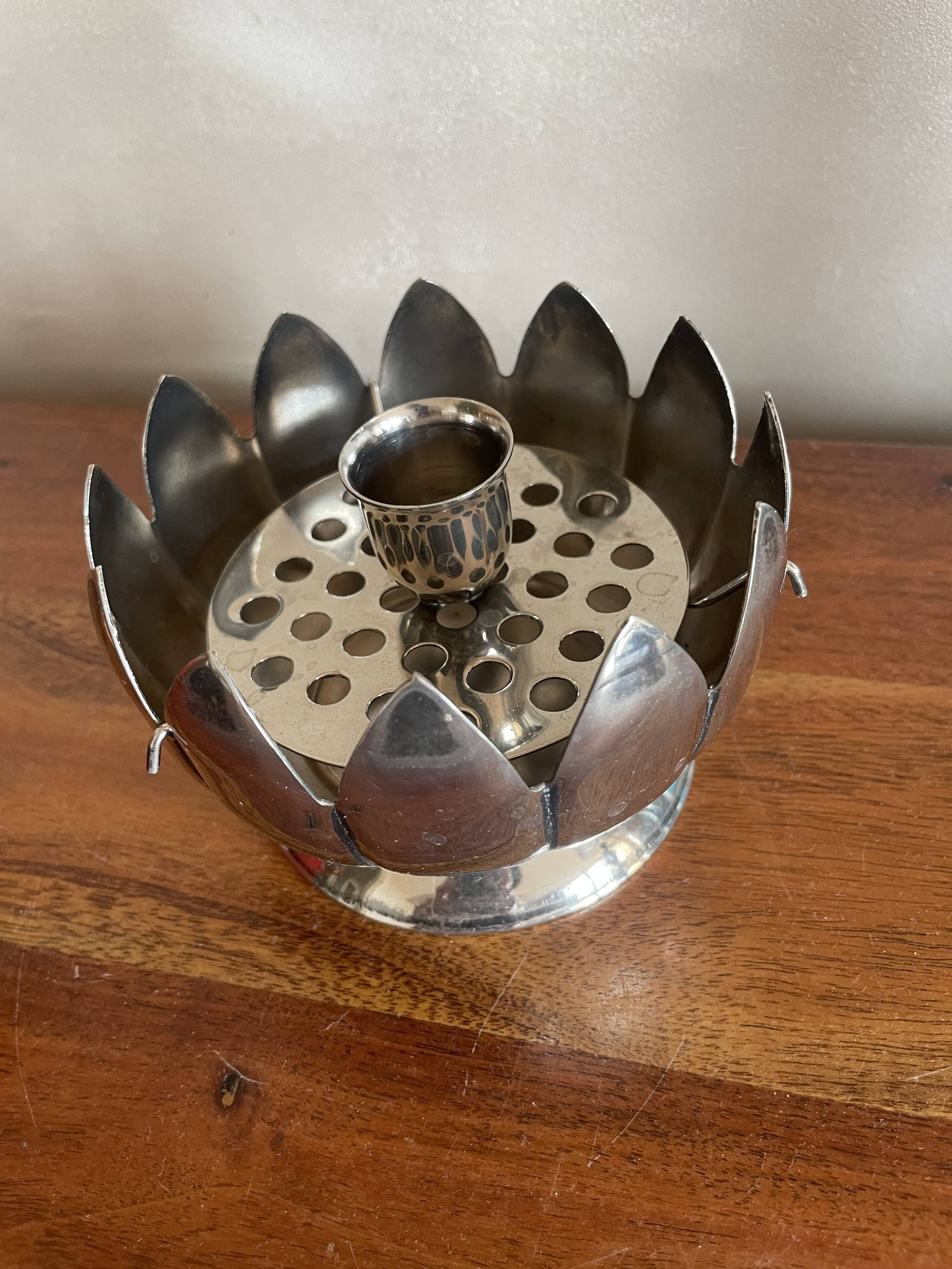 Lotus flower candle holder