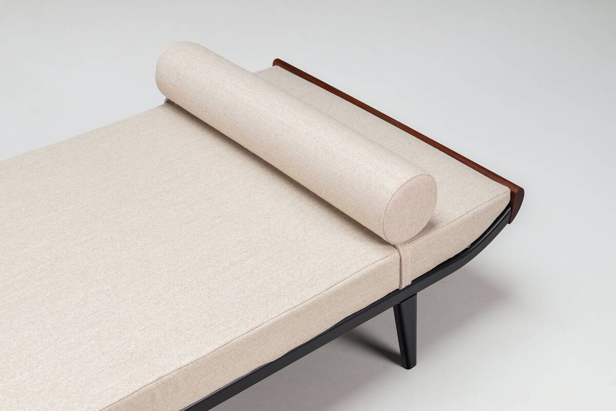 Dick Cordemeijer Cleopatra daybed for Auping in wool The Netherlands 1954