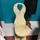 Chaise en bois sculpté