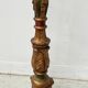 Lampadaire en bois sculpté polychrome XX siècle