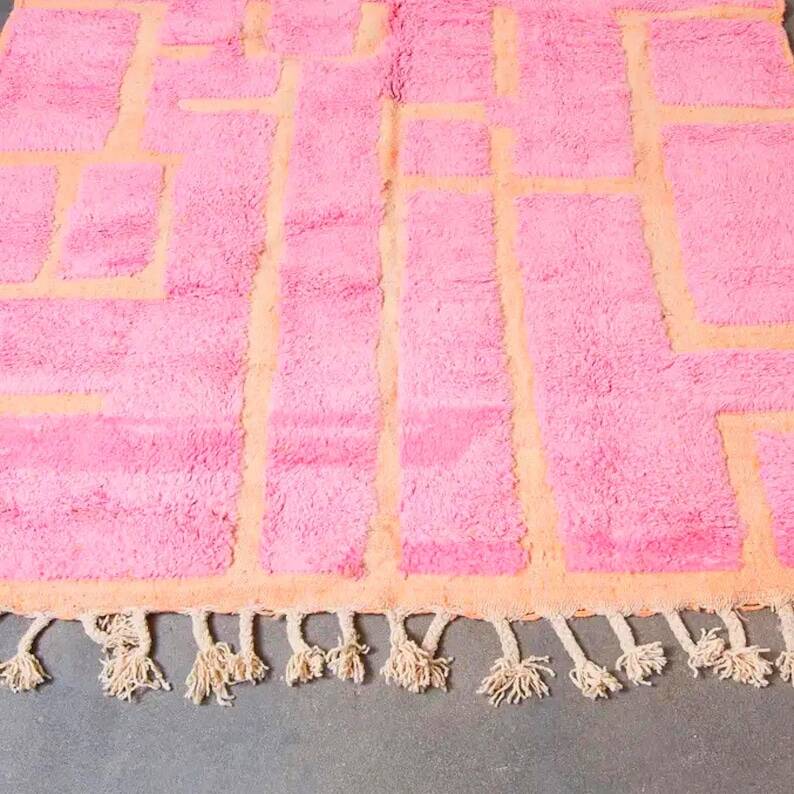 Pink Berber Moroccan rug 250cmx150cm