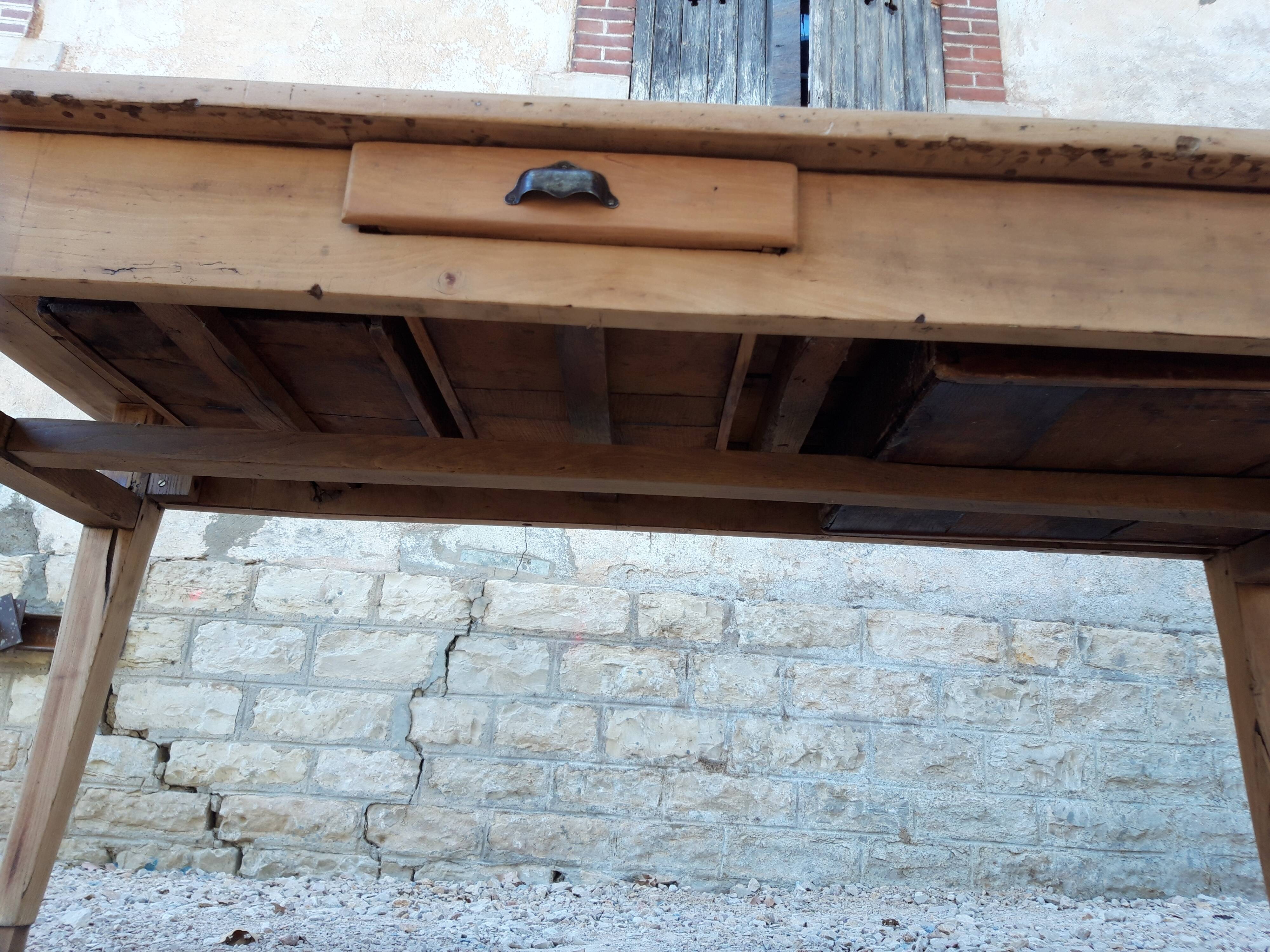 Firm table bressane brut XIXth