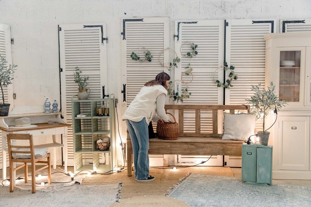 Vintage wooden dresser - linen colors