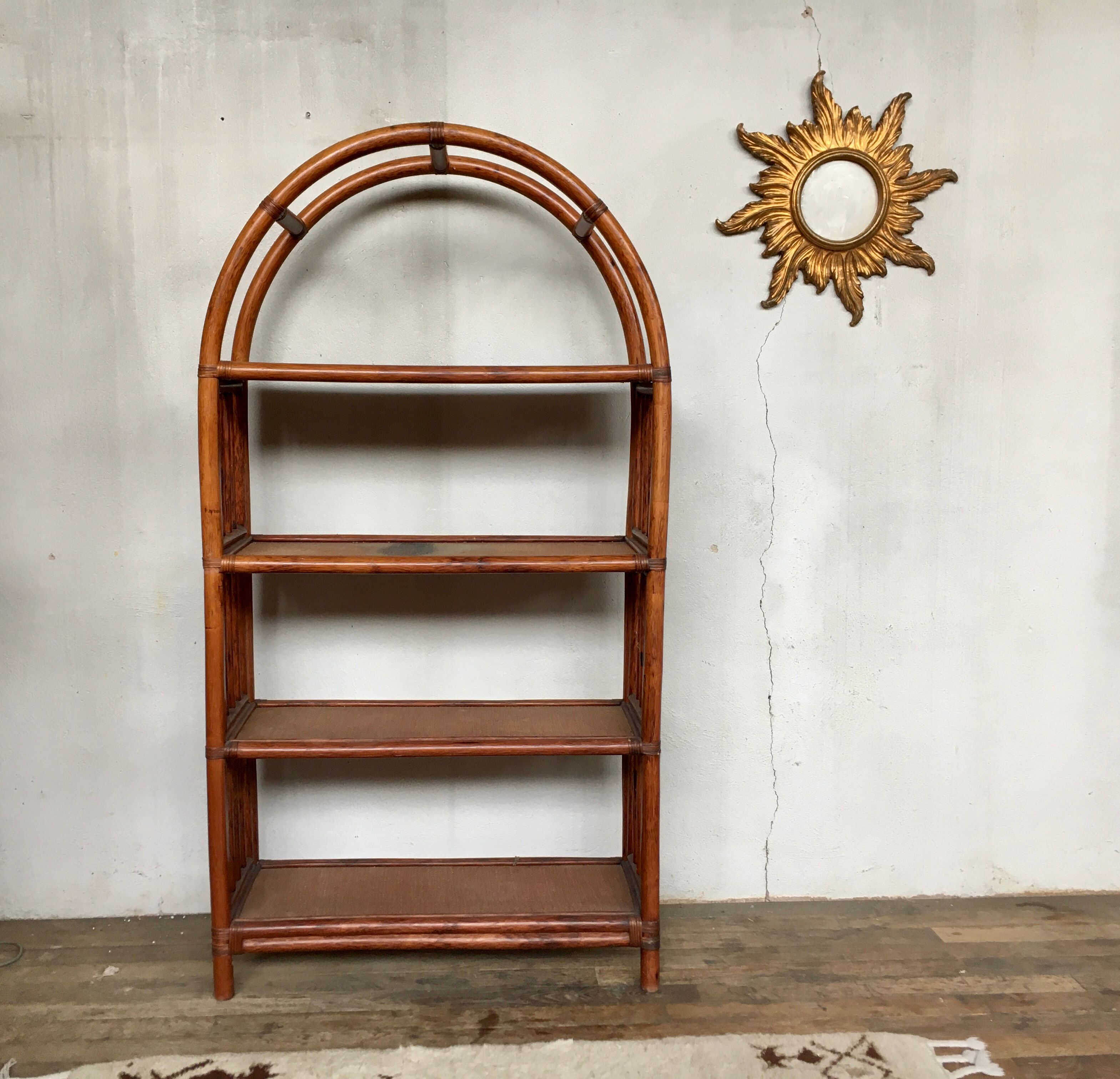 Etagère bibliothèque en rotin osier bambou naturel ancien 1950