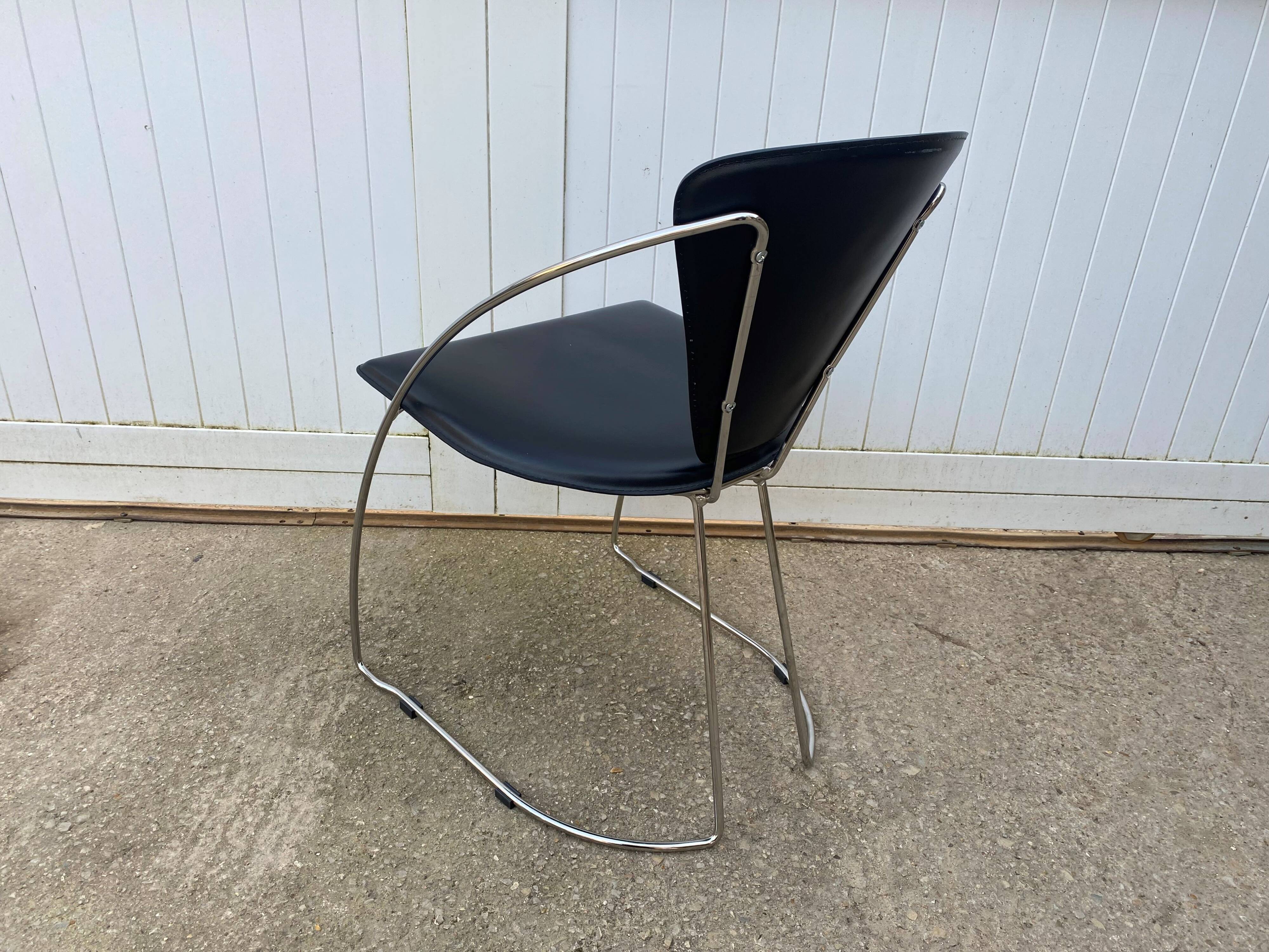 4 Linda armchairs by Arrben in black leather and chrome steel, 1980